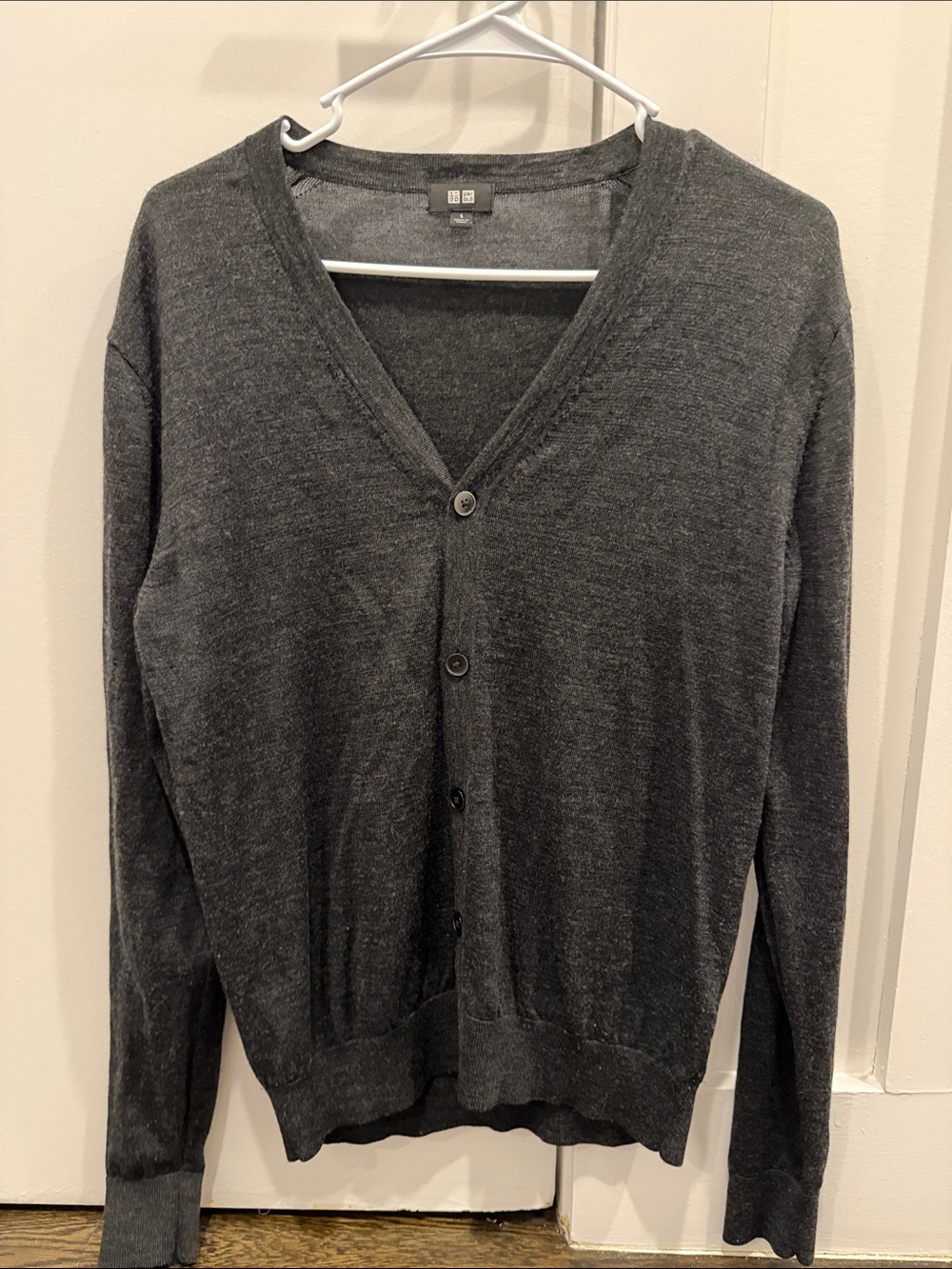100% Wool Uniqlo Men's Dark Charcoal V-Neck Button Cardigan